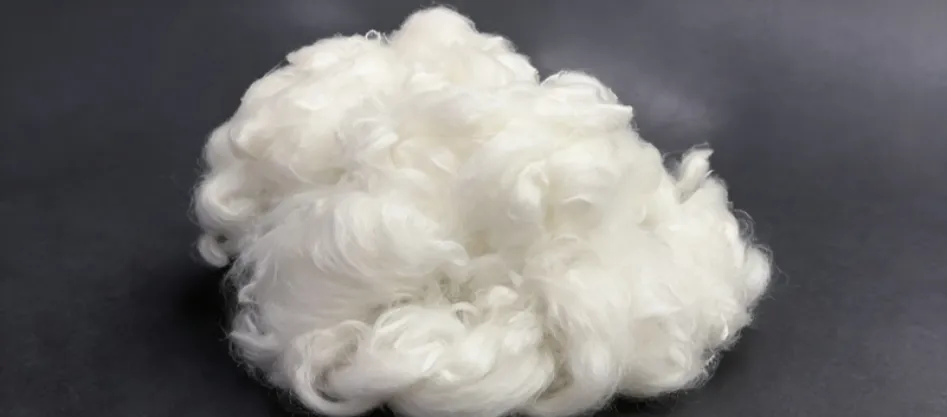 Différence entre la fibre de polyester et la fibre de boule